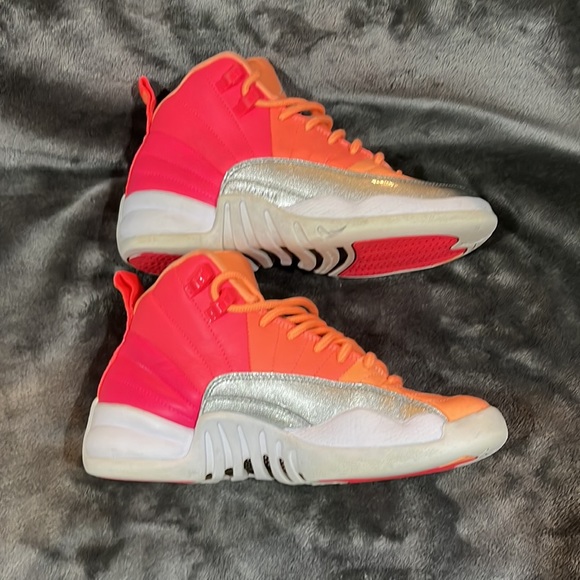 Jordan Retro XII Sunrise (GS) Sz 4Youth 4Y # 510815-601 Racer Pink/Hot Punch/Wht - Picture 3 of 6